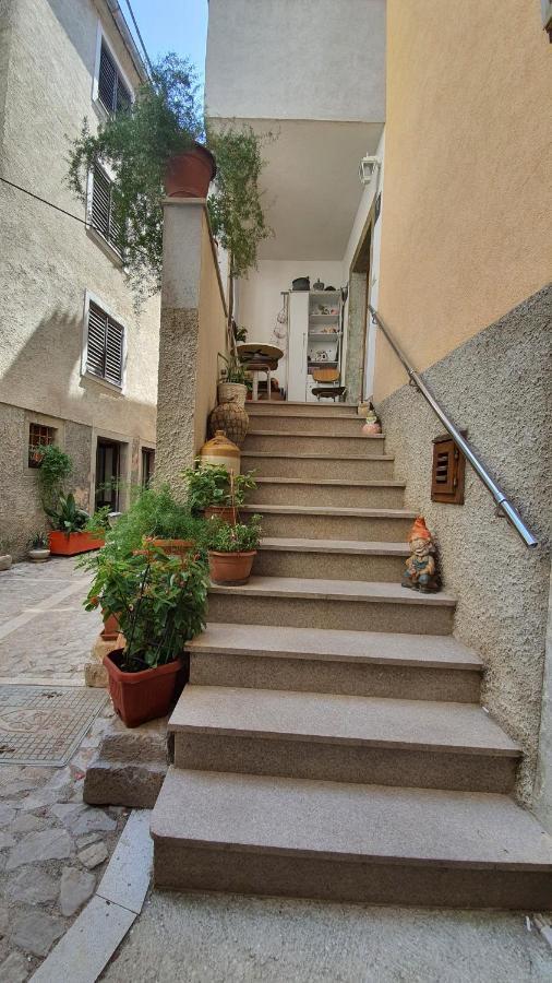 Franceska Apartmani Cres Εξωτερικό φωτογραφία