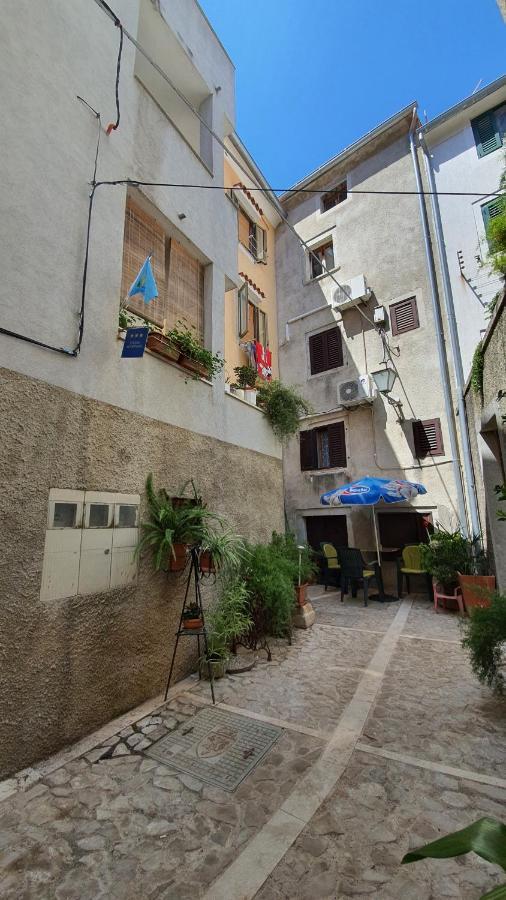 Franceska Apartmani Cres Εξωτερικό φωτογραφία