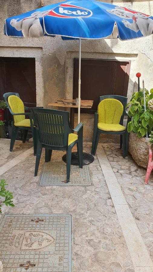 Franceska Apartmani Cres Εξωτερικό φωτογραφία