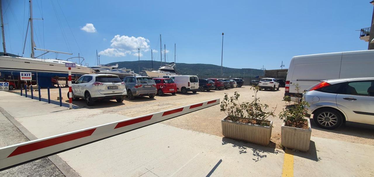Franceska Apartmani Cres Εξωτερικό φωτογραφία